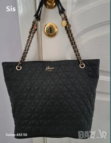 Дамска чанта -GUESS 