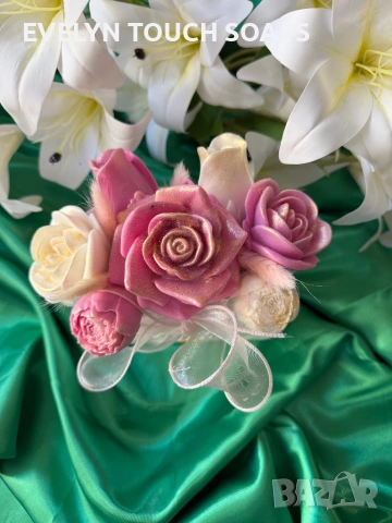 Луксозни подаръчни букети със сапунени цветя , снимка 5 - Подаръци за жени - 54231039