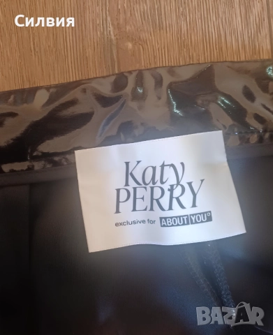 Черен лъскав лачен латексов панталон "Katy Perry - About You" размер S, снимка 2 - Панталони - 52413891