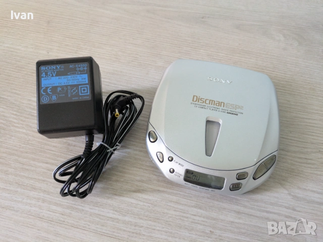 Sony Discman D-E441 ESP2 дискмен + зарядно + кутия, снимка 3 - Друга електроника - 53735171