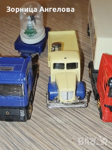Колекционерски камиончета Мерцедес Сканиа, Рено и др. , снимка 7 - Колекции - 53903384