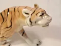 Royal dux Bohemia голяма порцеланова фигура тигър, снимка 2