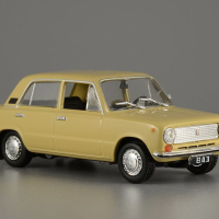 ВАЗ 21011 Жигула 1973 - мащаб 1:43 на DeAgostini моделът е нов в блистер, снимка 1 - Колекции - 44991481