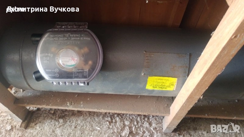 Продавам газова бутилка с нивомер 40 литра с паспорт, но стара, снимка 1