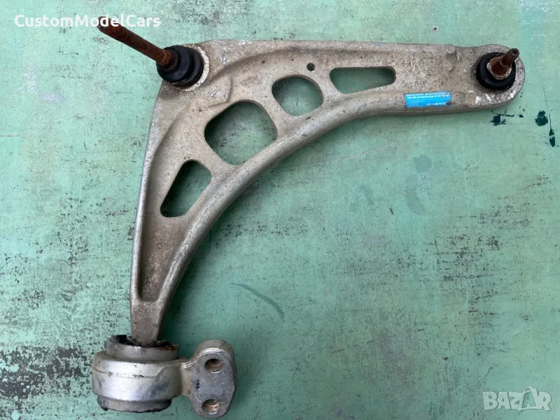 Преден десен M Sport Носач за BMW E46 със здрав тампон, снимка 1