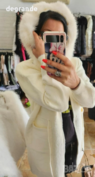 Бяла Кашмирена Жилетка, снимка 1