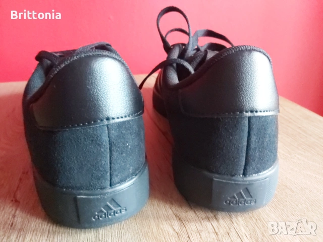 Чисто нови Adidas VL Court 3 Велур, снимка 13 - Маратонки - 53578361