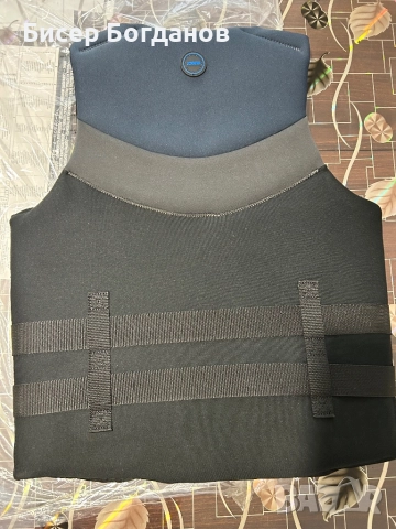 Спасителна жилетка JOBE  ПРОМОЦИЯ!!!, снимка 2 - Водни спортове - 52509159