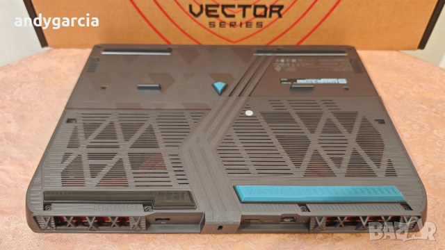 NVidia RTX 5080 16GB/Core Ultra 9 275HX/32GB RAM/1TB NVMe/MSI Vector 16HX/16 QHD 240hz/Гаранция, снимка 8 - Лаптопи за игри - 52156318