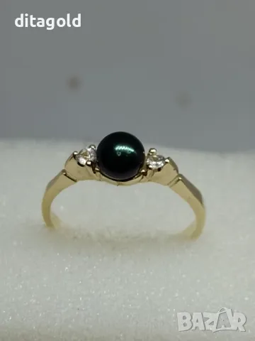 Нов 14К златен пръстен с естествена черна перла и естествени бели топази, снимка 1