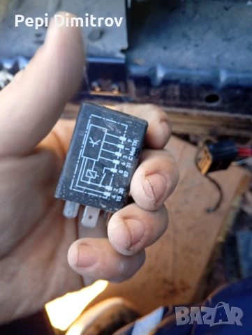 Реле за горивна помпа Audi A2 8Z 8Z0906383, снимка 2 - Части - 53111975