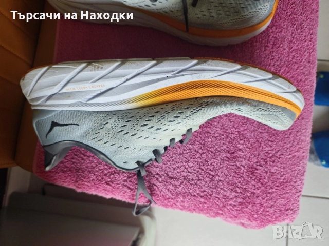 Мъжки маратонки Hoka Clifton 8 Trainers UK Size 12.5 EU 47 сиви grey, снимка 7 - Маратонки - 52004439