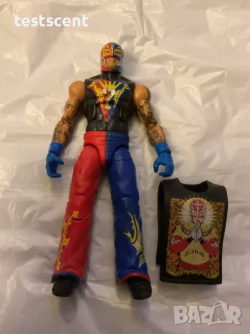 Екшън фигура WWE Rey Mysterio Mattel Elite играчка Рей Мистерио red & blue 619, снимка 9 - Колекции - 49513410