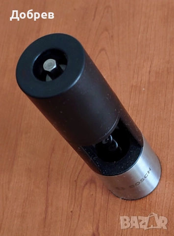 НОВИ: Bosch Universal Impact 700W в куфар. BOSCH IXO 6 Classic с кабел, зарядно, битове., снимка 12 - Бормашини - 52204545