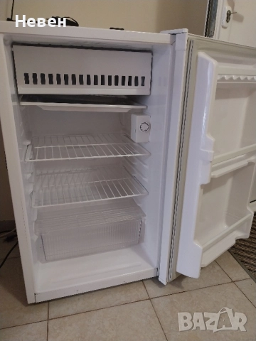 хладилник с фризер , снимка 5 - Хладилници - 51857271