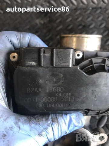 Дроселова клапа за Mazda 6 2.2 дизел (2007-2011) R2AA136B0, снимка 3 - Части - 53714607