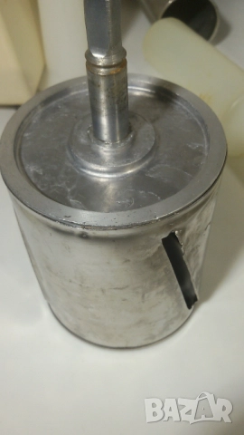 Ретро машина/мелачка за месо Электромясорубка ЭМШ 36/130-3, съветска, снимка 12 - Антикварни и старинни предмети - 51668381