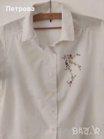 Бяла блуза с къс ръкав, с цветна бродерия, нова, снимка 2 - Ризи - 51094208