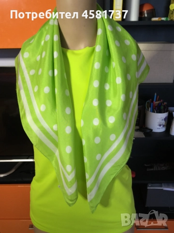 Копринен шал LDADPR в цвят лайм, снимка 5 - Шалове - 51717805