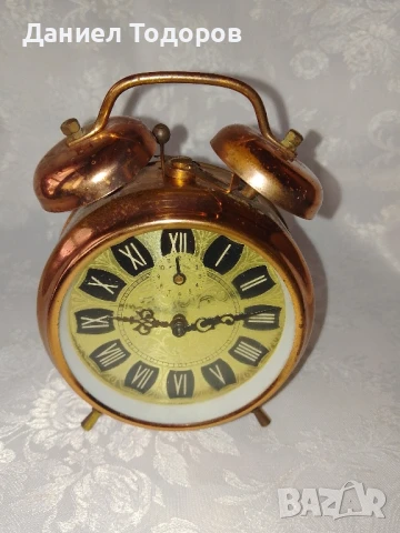 Стар Германски Механичен Будилник - Работи и Звъни с Камбани, снимка 2 - Антикварни и старинни предмети - 51429682