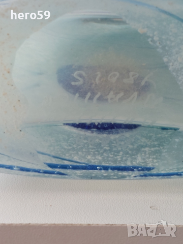 Стара авторска ваза от стъкло на шведска фирма/ Kosta Boda/подписана, снимка 10 - Вази - 44978193