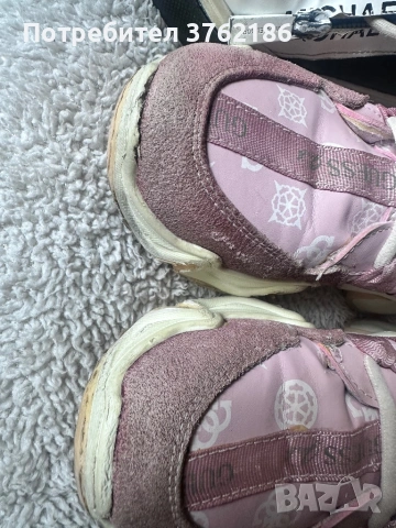 Детски обувки Guess ,michel kors 33, снимка 10 - Детски маратонки - 53725978