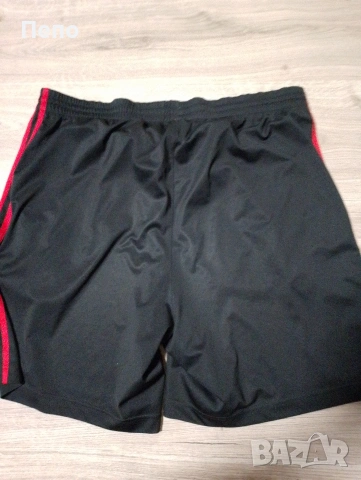 Гащи Adidas , снимка 3 - Къси панталони - 53850930