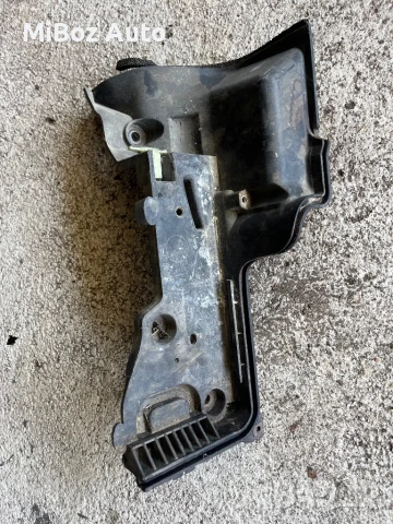 Държач акумулатор Рейндж Роувър Range Land Rover L322, снимка 2 - Части - 50994596