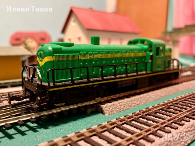 Локомотив AHM RS-2 DCC НО 1:87 Yugoslavia влак