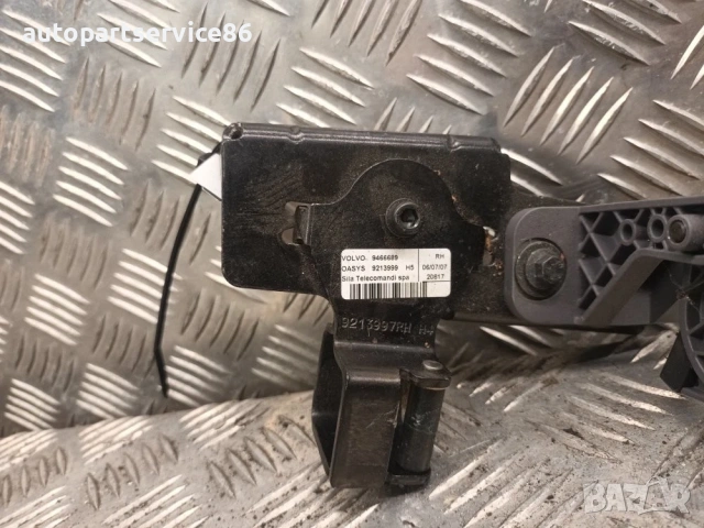 Механизъм за заключване на заден десен покрив за Volvo C70 Convertible 2.0D (2008) 9466689, снимка 2 - Части - 53807353