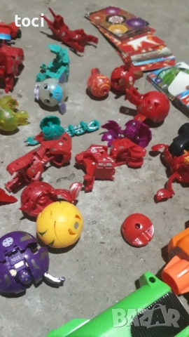 Лот детски играчки комплект пумпали Бейблейд Бакуган топчета и карти, снимка 7 - Колекции - 52138400