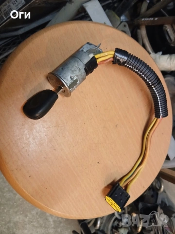 Контактен ключ за Рено Меган 96-01г.