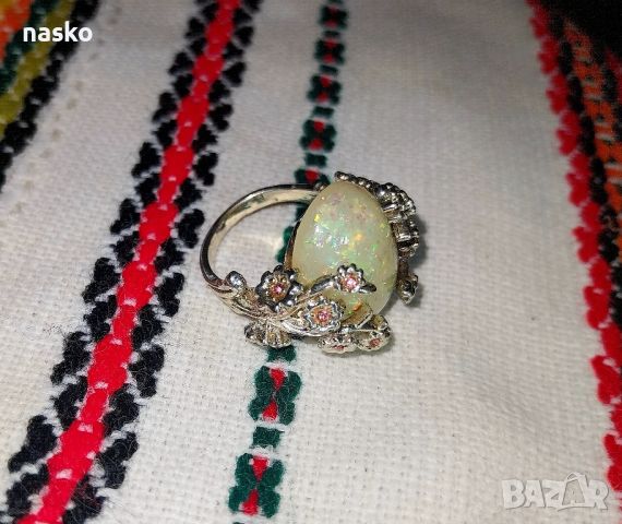Дамски флорален пръстен, снимка 2 - Антикварни и старинни предмети - 46456562