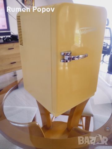 Ретро мини хладилник от Германия  - Жълт, снимка 2 - Хладилници - 45128761