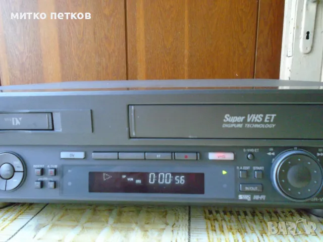 mini DV-S-VHS JVC sr-vs20e, снимка 4 - Плейъри, домашно кино, прожектори - 47046582