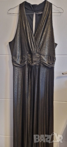 Дамска дълга рокля без ръкав  размер: Л/ХЛ материя: тежка и немачкаема цвят: тъмно зелена със златни
