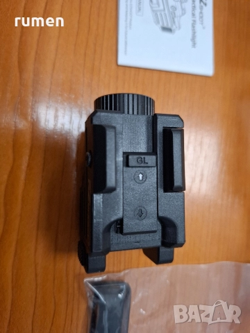 Фенер за пистолет , снимка 3 - Оборудване и аксесоари за оръжия - 52848119