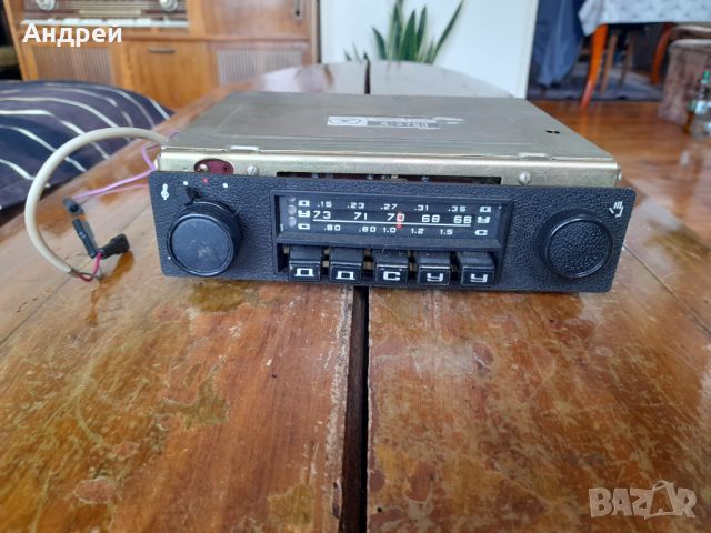 Старо автомобилно радио,радиоприемник А-2753, снимка 1 - Антикварни и старинни предмети - 45584472