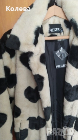 Палто с изкуствен косъм Pieces