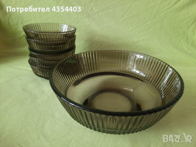 Стъклен сервиз – 6 малки купички и 1 голяма купа, снимка 2 - Сервизи - 53713904