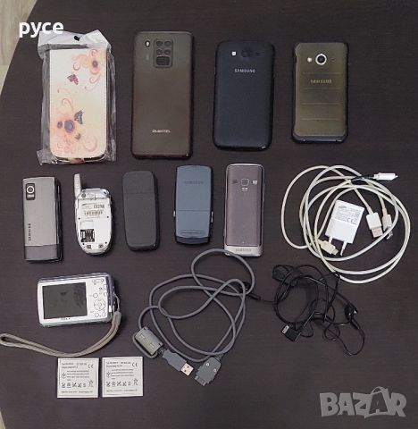  Лот стари телефони и фотоапарат, снимка 1 - Samsung - 45841693