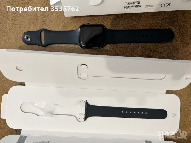 Apple watch SE 44mm, снимка 8 - Смарт гривни - 45102796