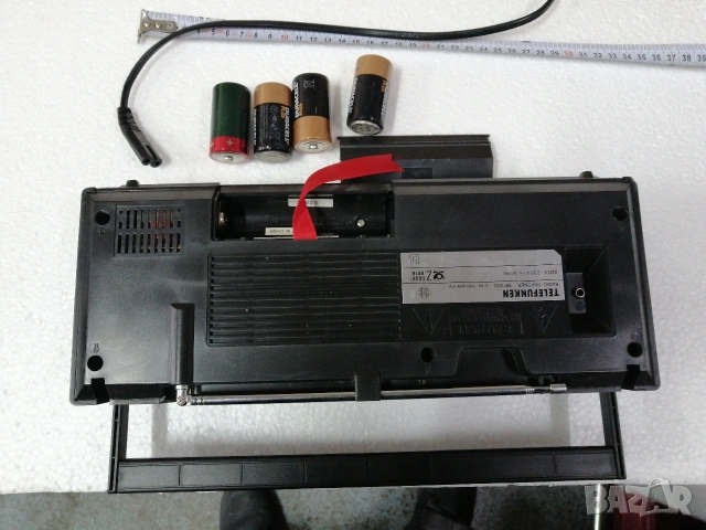 Радиоприемник TELEFUNKEN RP300, снимка 7 - Радиокасетофони, транзистори - 53503975