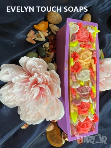 Градината Мажорел – арт сапун с флорална композиция , снимка 3 - Козметика за тяло - 51268005