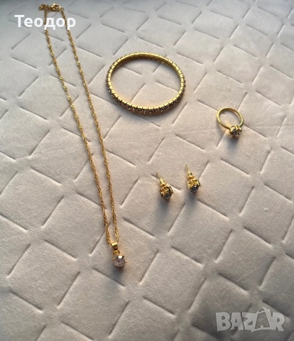 Дамски бижута, снимка 2 - Бижутерийни комплекти - 52496775