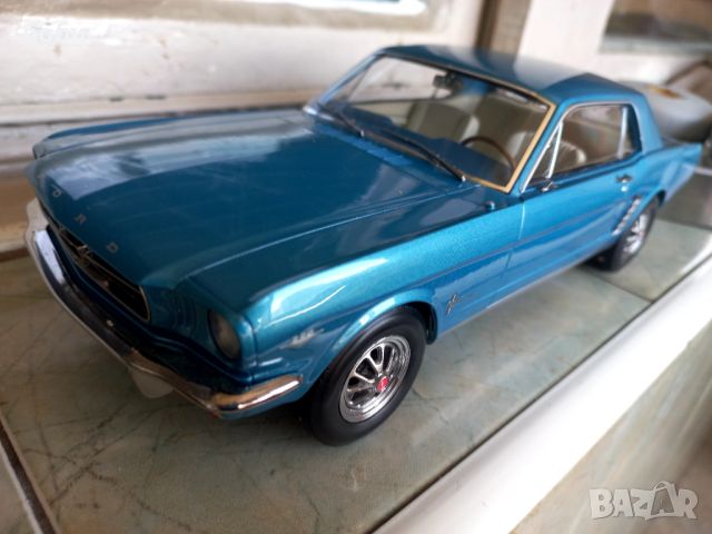 Ford Mustang 1:18, снимка 8 - Колекции - 46780661