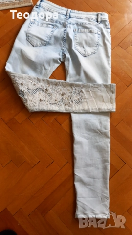 Дънки с рязана бродерия, снимка 7 - Дънки - 52949623