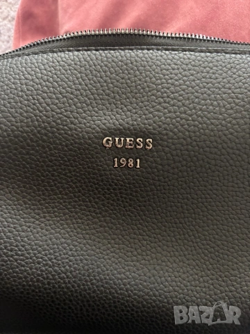 Дамска чанта Guess, снимка 3 - Чанти - 52487133