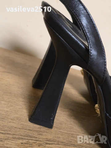 Versace Medusa оригинални дамски обувки от естествена кожа , снимка 13 - Дамски обувки на ток - 53892328