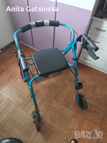 Стол/количка за инвалиди/трудноподвижни хора с подарък , снимка 3 - Инвалидни колички - 52964728